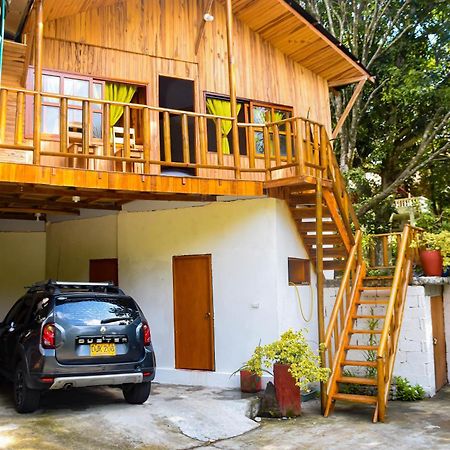 Casa Hostal Villa Del Rio エル・ザイノ エクステリア 写真