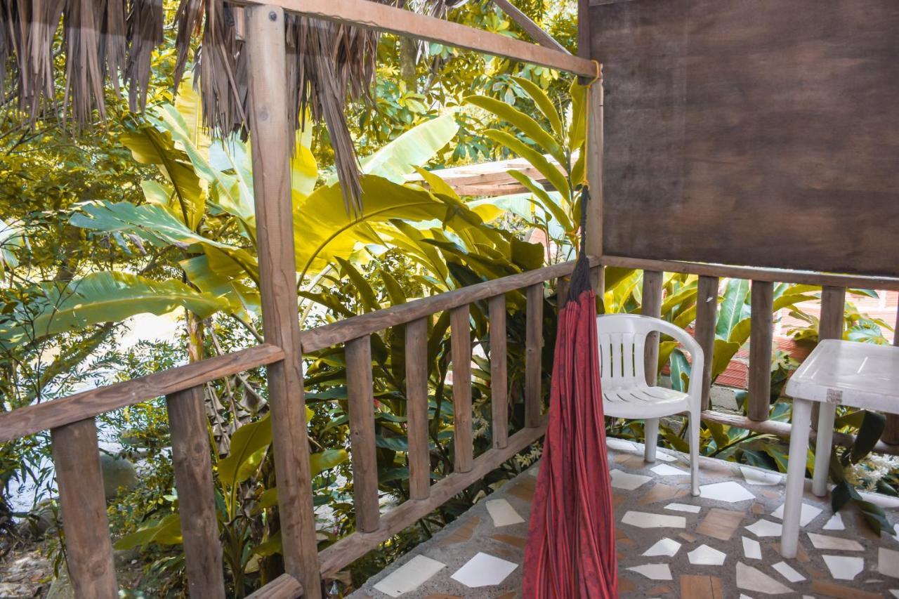 Casa Hostal Villa Del Rio エル・ザイノ エクステリア 写真