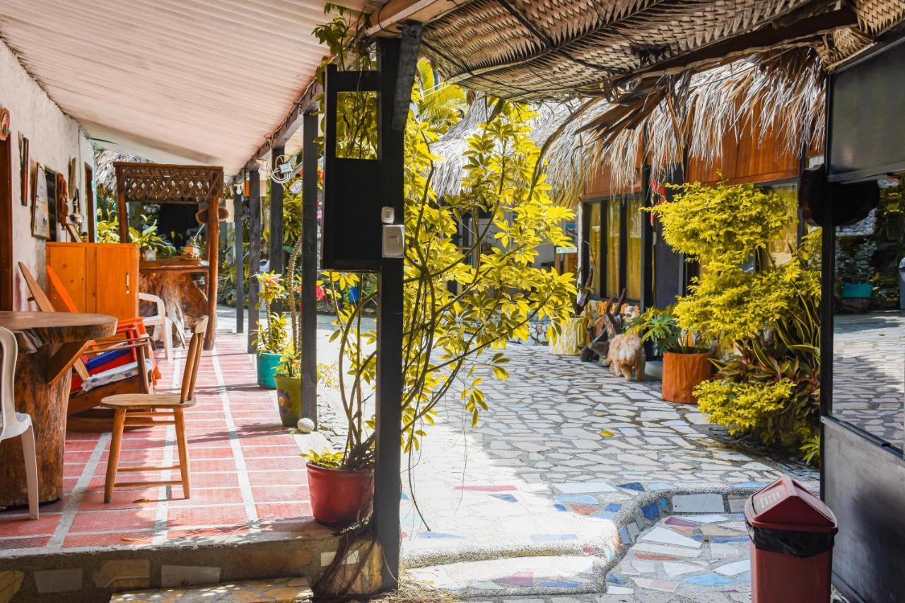 Casa Hostal Villa Del Rio エル・ザイノ エクステリア 写真