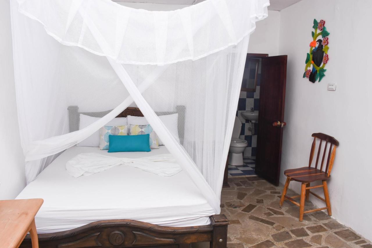 Casa Hostal Villa Del Rio エル・ザイノ エクステリア 写真