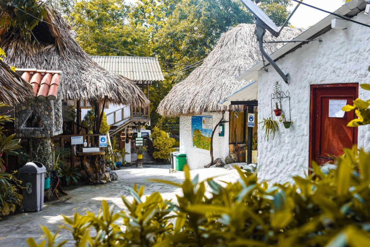 Casa Hostal Villa Del Rio エル・ザイノ エクステリア 写真