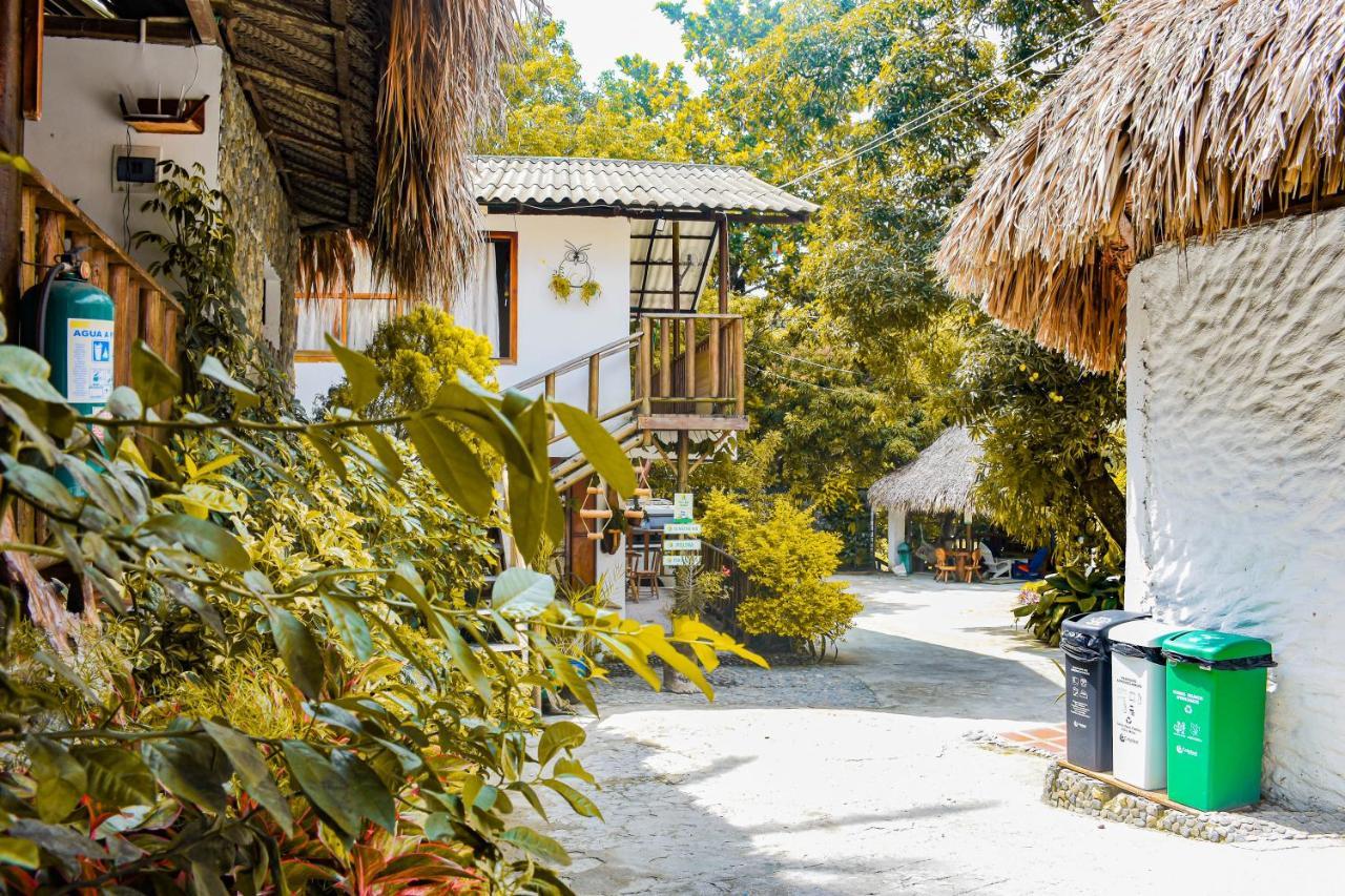 Casa Hostal Villa Del Rio エル・ザイノ エクステリア 写真